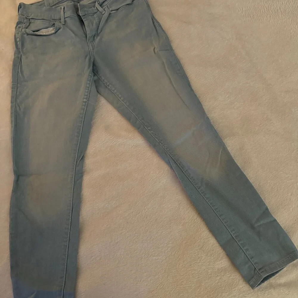 Levis 710 Supper Skinny - Picture 2 of 3